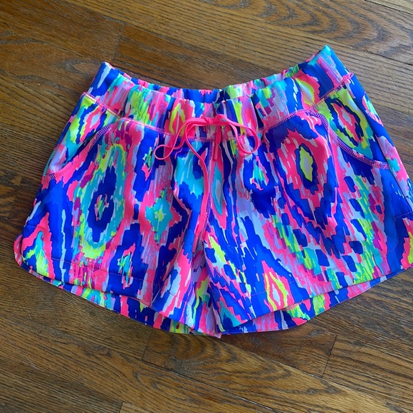 EUC Lilly Pulitzer Luxletic Shorts - Picture 1 of 4